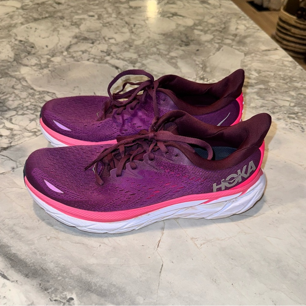 Hoka Clifton 8
